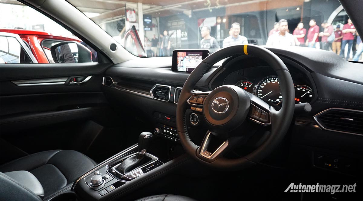 Berita, mazda-cx-5-facelift-2019-interior: Mazda Power Drive : Test Drive Sambil Rilis Mobil Baru