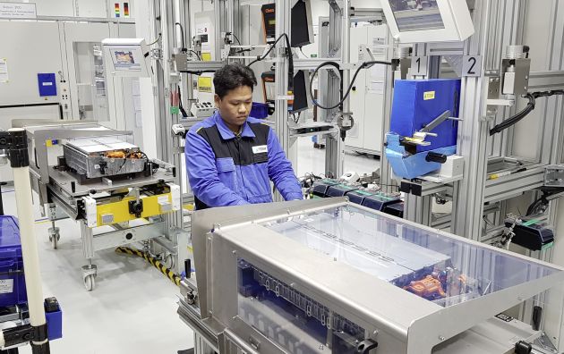 Berita, Pabrik-Baterai-Mercedes-Benz-di-Thailand: Mercedes-Benz Mulai Produksi Baterai PHEV di Thailand
