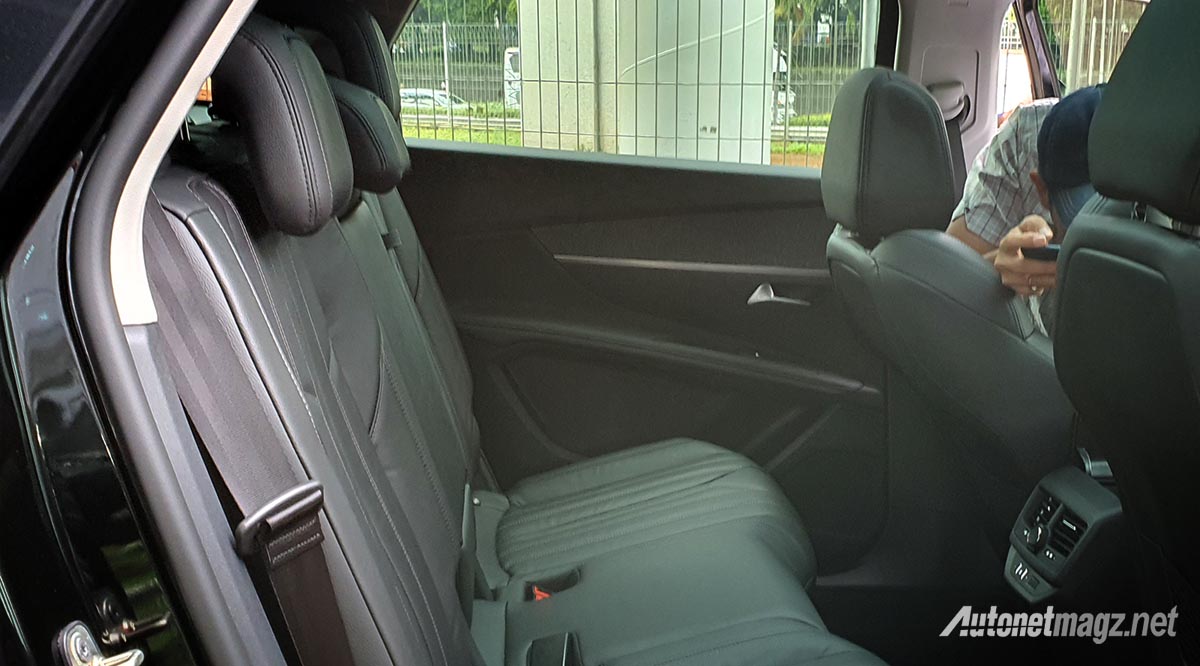 Berita, peugeot-3008-allure-plus-cabin: Peugeot 3008 dan 5008 Allure Plus, Lebih Terjangkau namun Tetap Menarik