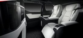 Interior Lexus LM300h