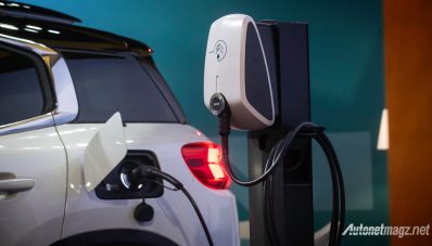 Nyetir Mobil Listrik Citroen Ami Tidak Perlu SIM! Nyetir Mobil Listrik Citroen Ami Tidak Perlu SIM!