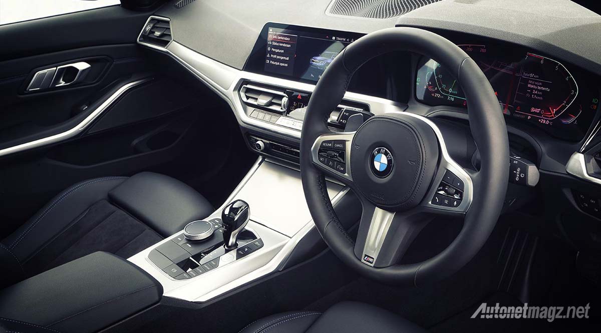 Berita, bmw-320i-touring-interior: BMW 3-Series Estate Siap Diburu Konsumen di Indonesia