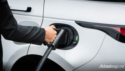 Mesin Hybrid Land Rover : 3 Silinder, 309 PS, 71,4 Km/Liter Mesin Hybrid Land Rover : 3 Silinder, 309 PS, 71,4 Km/Liter