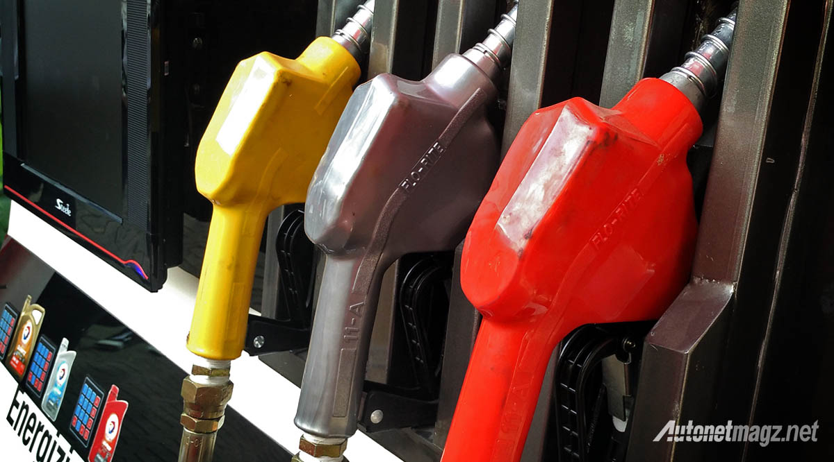 Berita, harga bensin: Harga Minyak Mentah Jeblok, Kini di Bawah 0 Rupiah!