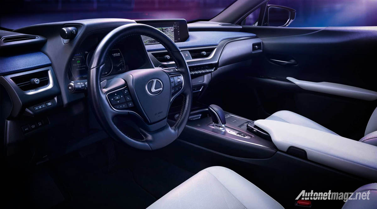 Berita, lexus-ux300e-interior: Lexus UX300e Dirilis : Range 400km, Mulai 790 Jutaan
