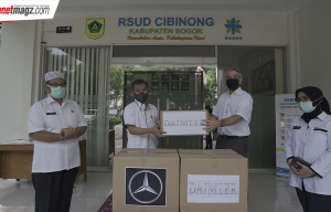Mercedes-Benz Passenger & Niaga Dukung RSUD Cibinong Dengan Bantuan APD Mercedes-Benz Passenger & Niaga Dukung RSUD Cibinong Dengan Bantuan APD