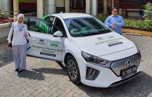 Hyundai & Grab Sediakan IONIQ EV Untuk Mobilisasi Tenaga Medis Hyundai & Grab Sediakan IONIQ EV Untuk Mobilisasi Tenaga Medis