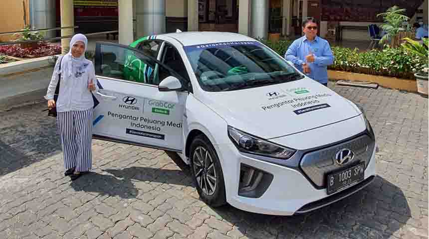 Berita, Hyundai-IONIQ-EV-COVID-19-Grab: Hyundai & Grab Sediakan IONIQ EV Untuk Mobilisasi Tenaga Medis