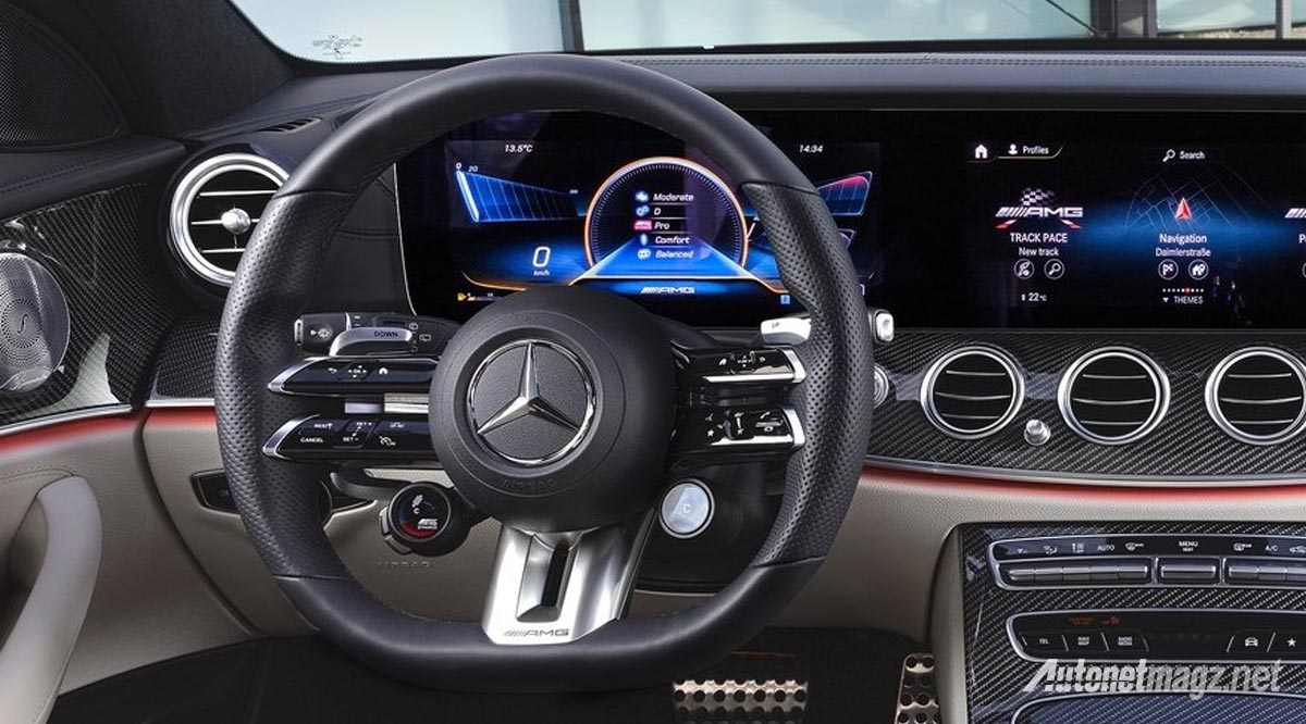 Berita, setir-mercedes-benz-e53-amg: Mercedes-Benz Akan Ubah Tombol Setir Jadi Touchpad