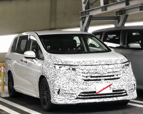 Berita, Honda-Odyssey-Facelift: Honda Odyssey Facelift Diuji Jalan, Pakai Muka Baru