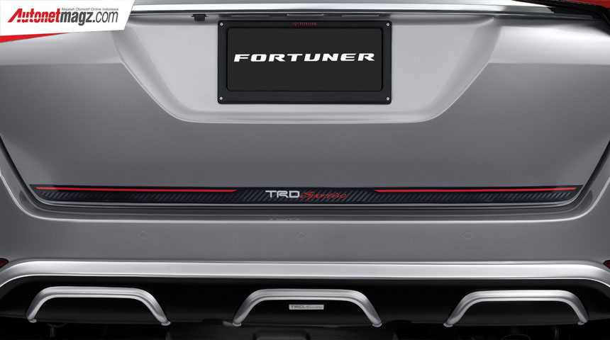 Berita, Sticker Toyota Fortuner Facelift: Set Variasi Resmi New Fortuner, Berubah Jadi TRD Sportivo!