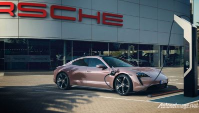 Porsche Taycan Kini Ada Versi RWD, Lebih Terjangkau! Porsche Taycan Kini Ada Versi RWD, Lebih Terjangkau!
