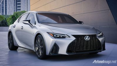 Lexus IS 2021, Kulit Baru dengan Jeroan Lama Lexus IS 2021, Kulit Baru dengan Jeroan Lama