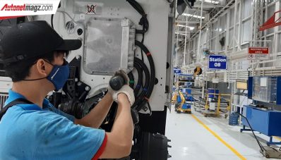 Pabrik Daimler Commercial di Wanaherang Mulai Kembali Produksi