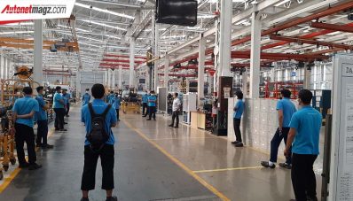 Pabrik Daimler Commercial di Wanaherang Mulai Kembali Produksi