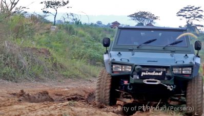 Menhan Prabowo Uji Rantis Maung Pindad, Pakai Mesin 2GD Fortuner!