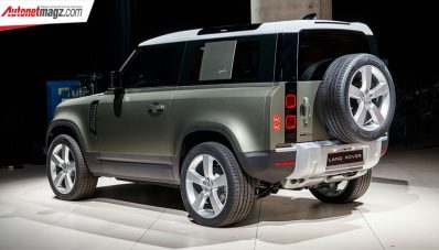 COVID-19 Tunda Produksi Land Rover Defender 90 COVID-19 Tunda Produksi Land Rover Defender 90