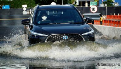 Toyota Corolla Cross, Ini Mobil Hybrid Termurah Se-Indonesia! Toyota Corolla Cross, Ini Mobil Hybrid Termurah Se-Indonesia!