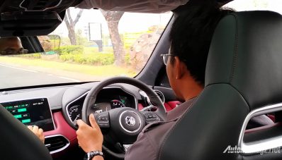 MG HS Coba Icip Pasar Crossover Indonesia MG HS Coba Icip Pasar Crossover Indonesia