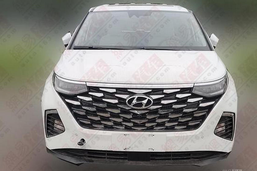 Berita, hyundai-custo-spyshot-front: MPV Hyundai Custo, Reinkarnasi Hyundai Trajet Berturbo