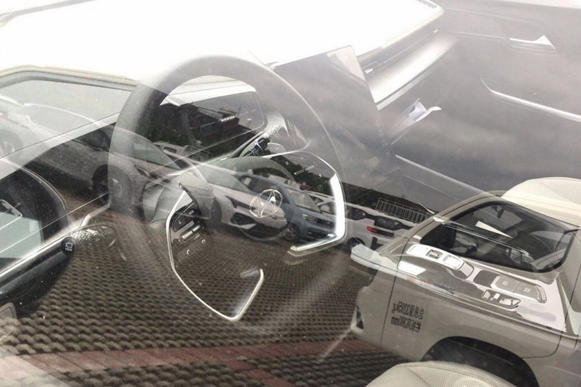 Berita, hyundai-custo-spyshot-interior: MPV Hyundai Custo, Reinkarnasi Hyundai Trajet Berturbo