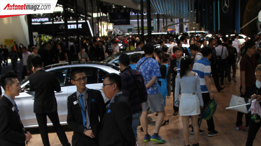 Berita, Beijing Auto Show: Beijing Auto Show Tetap Digelar, Bos Pabrikan Mobil Pilih Absen