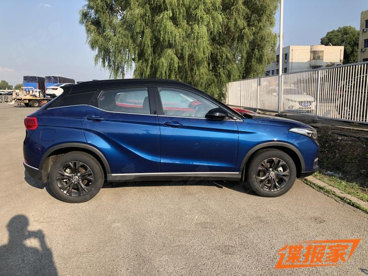 Berita, DFSK-Glory-530-China: DFSK Glory 530 Siap Tampil di Beijing Auto Show 2020