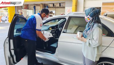 Shell Bagi Masker Gratis & Beri Layanan Desinfeksi Mobil Shell Bagi Masker Gratis & Beri Layanan Desinfeksi Mobil