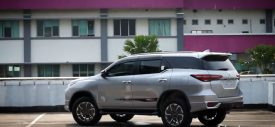toyota-kijang-innova-facelift-2020-rear