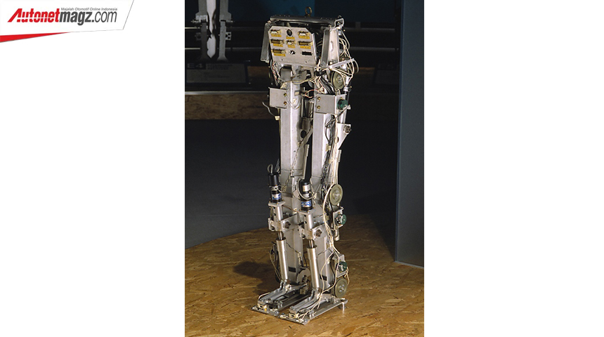 , ASIMO, Si Robot Imut Honda Yang Genap Berusia 20 Tahun (4): ASIMO, Si Robot Imut Honda Yang Genap Berusia 20 Tahun (4)
