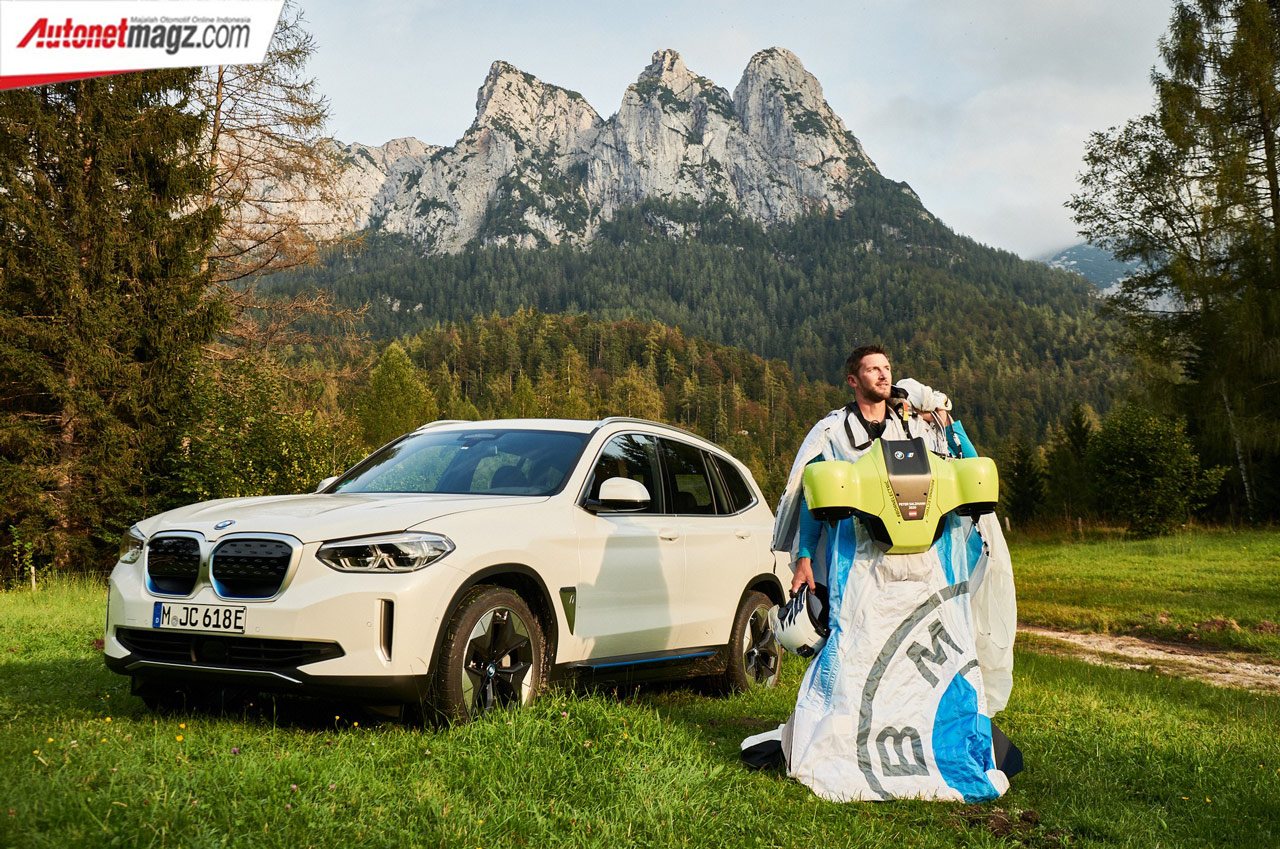 Berita, BMW-Wingsuit-2: Kostum Ini Adalah EV Terbaru BMW?