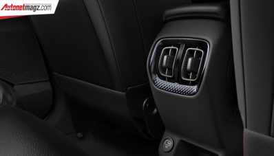 KIA Sonet Versi Indonesia : Mulai 193 Jutaan, Fitur Komplit! KIA Sonet Versi Indonesia : Mulai 193 Jutaan, Fitur Komplit!