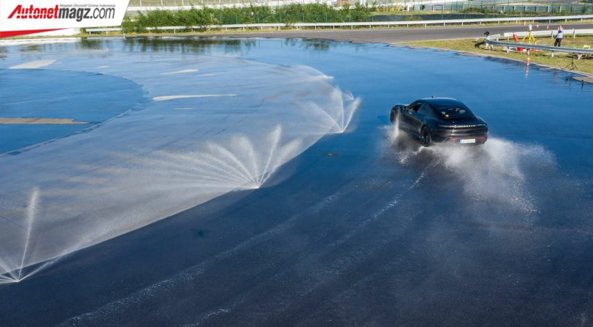 Porsche Taycan Pecahkan Rekor Guinness World Record! Porsche Taycan Pecahkan Rekor Guinness World Record!