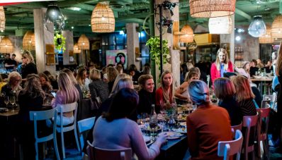 Mercedes-Benz Rayakan HUT Ke-5 Program She’s Mercedes Mercedes-Benz Rayakan HUT Ke-5 Program She’s Mercedes