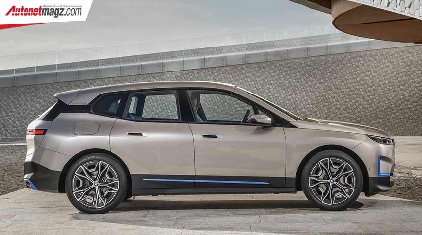 Berita, BMW-iX-2022-side: Mantan Desainer BMW Sindir iX, Terlalu Statik?