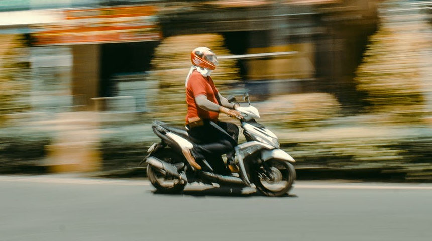 Berita, Naik Motor: Malaysia Bakal Batasi Kubikasi Motor untuk Remaja, Maksimal 70cc!