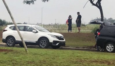 Honda CR-V Turbo Facelift 2021 Sudah Sampai di Indonesia! Honda CR-V Turbo Facelift 2021 Sudah Sampai di Indonesia!