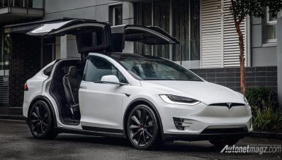 Touchscreen Rusak, Tesla Diminta Recall Ratusan Ribu Mobil! Touchscreen Rusak, Tesla Diminta Recall Ratusan Ribu Mobil!