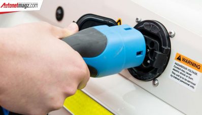 Toyota Land Cruiser 70 Jadi Mobil Elektrik? Toyota Land Cruiser 70 Jadi Mobil Elektrik?