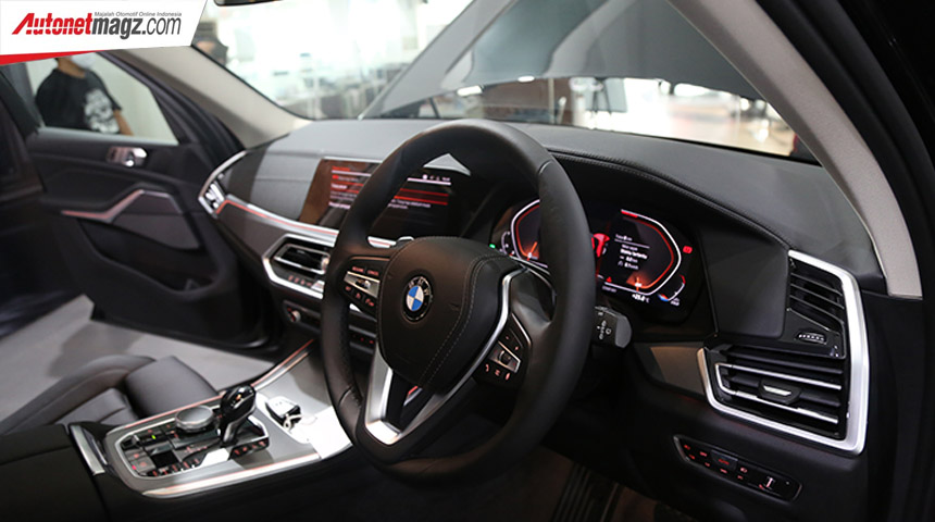 Berita, New BMW X5 2021 Surabaya: New BMW X5 Versi 7 Seater Rilis di Surabaya, Nambah Fitur!
