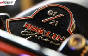 Royal Enfield Dan Smoked Garage Rilis Kit Off/Grid! Royal Enfield Dan Smoked Garage Rilis Kit Off/Grid!