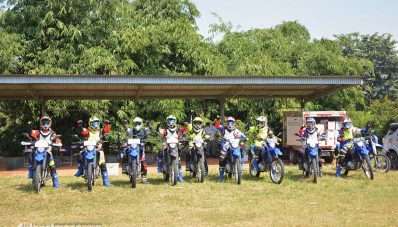 Cara Mengendarai Motor Off-Road Pakai Yamaha WR 155 R Cara Mengendarai Motor Off-Road Pakai Yamaha WR 155 R