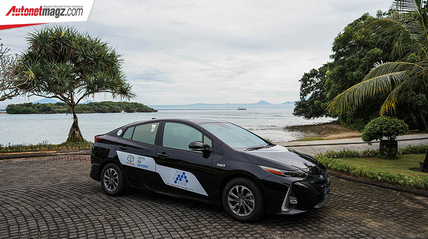 Berita, Toyota Prius PHEV EV Poject Bali: Toyota Boyong Ekosistem Mobil Listrik di Bali, Bisa Disewa Lho