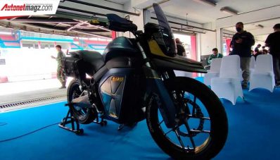 Baran Anubis Cruisercross : Melampaui Waktu Baran Anubis Cruisercross : Melampaui Waktu