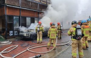 Dua Hyundai Kona EV Terbakar di Korsel & Norwegia, Apa Sebabnya? Dua Hyundai Kona EV Terbakar di Korsel & Norwegia, Apa Sebabnya?