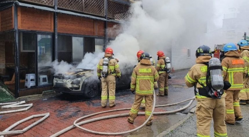 Dua Hyundai Kona EV Terbakar di Korsel & Norwegia, Apa Sebabnya? Dua Hyundai Kona EV Terbakar di Korsel & Norwegia, Apa Sebabnya?