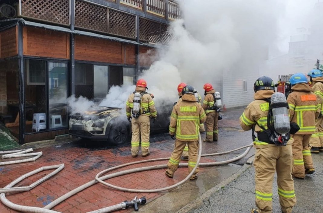 Berita, Hyundai-Kona-EV-terbakar: Dua Hyundai Kona EV Terbakar di Korsel & Norwegia, Apa Sebabnya?