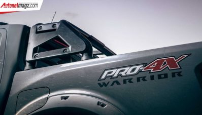 Nissan Navara Pro-4X Warrior : Versi Paling Tangguh! Nissan Navara Pro-4X Warrior : Versi Paling Tangguh!
