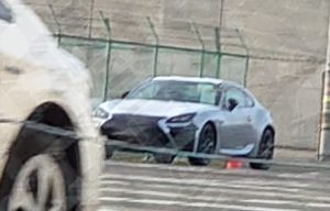 Spyshot Lexus UC Bocor, Lexus : No Comment