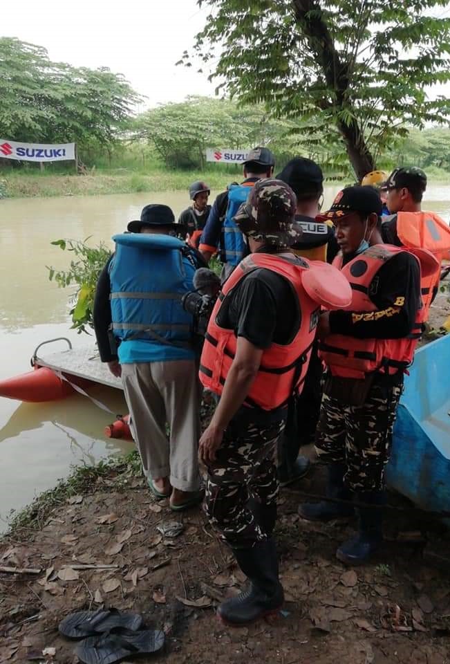 Berita, SCRC-Peduli-Lingkungan-1: Peduli Lingkungan, Suzuki Bersihkan Sungai Cibitung